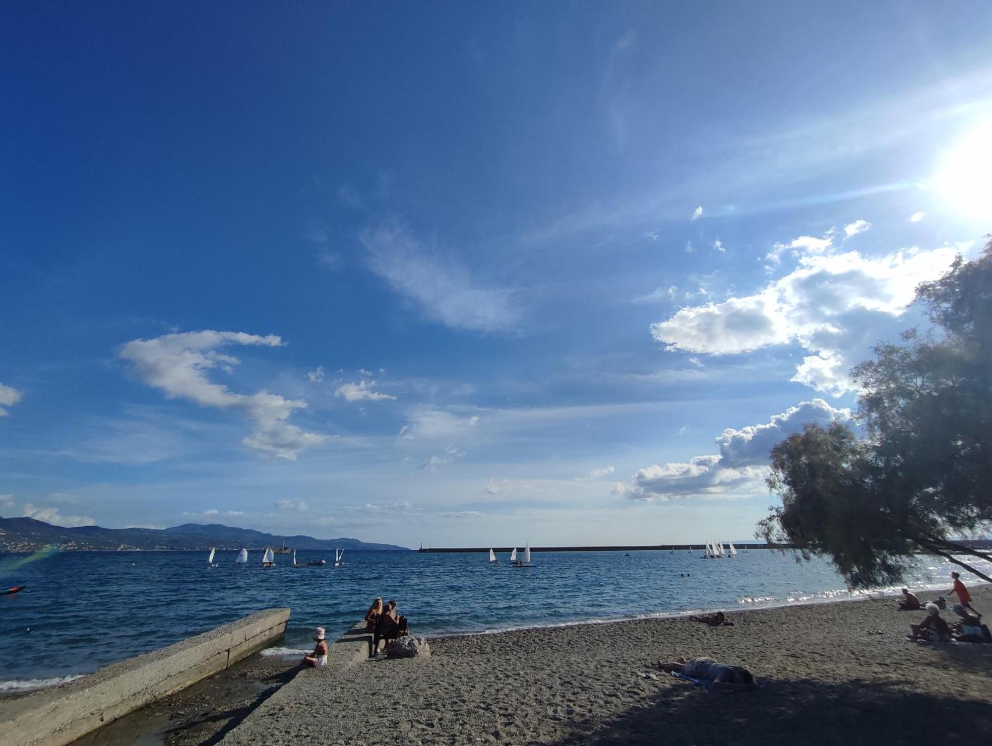 Vicky'S Cozy Nest, Your Home By The Sea Kalamata Esterno foto